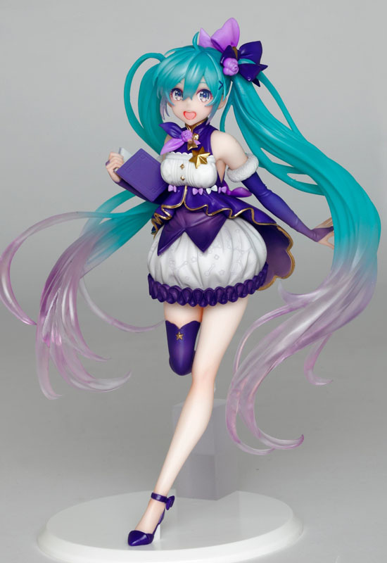 Фигурка Hatsune Miku 3rd Season Winter Ver.